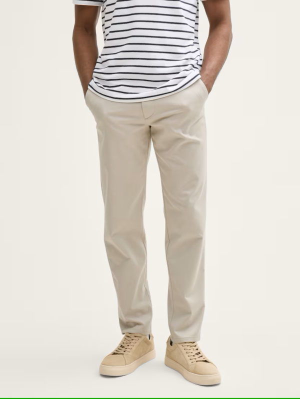 Chino beige avec ceinture – Image 2