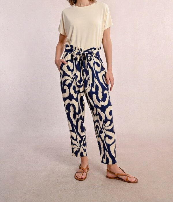 Pantalon fluide imprimé bleu marine et écru