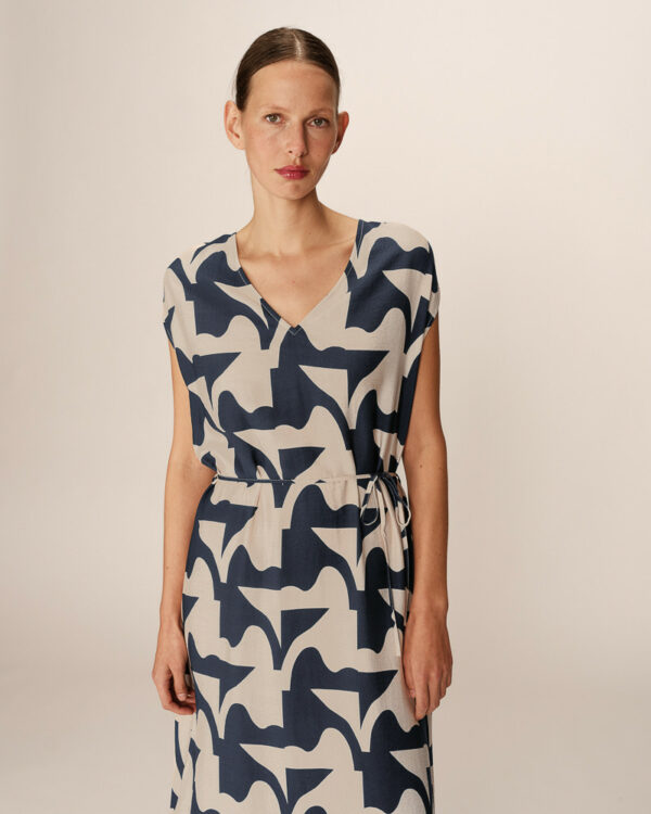 Robe longue sans manches – Image 5