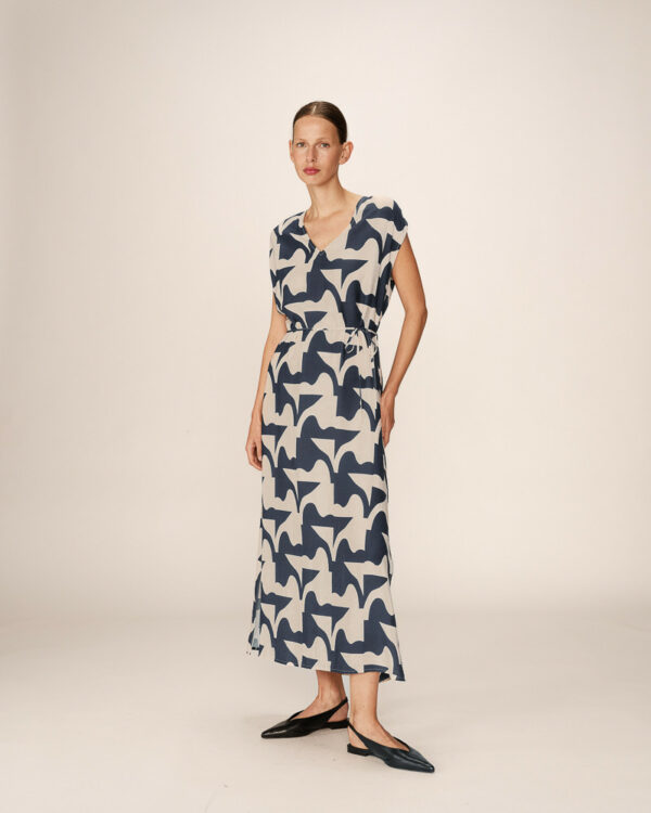 Robe longue sans manches – Image 2