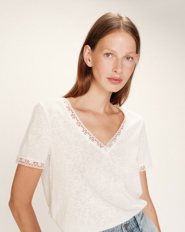 T-shirt col V dentelle – Image 2