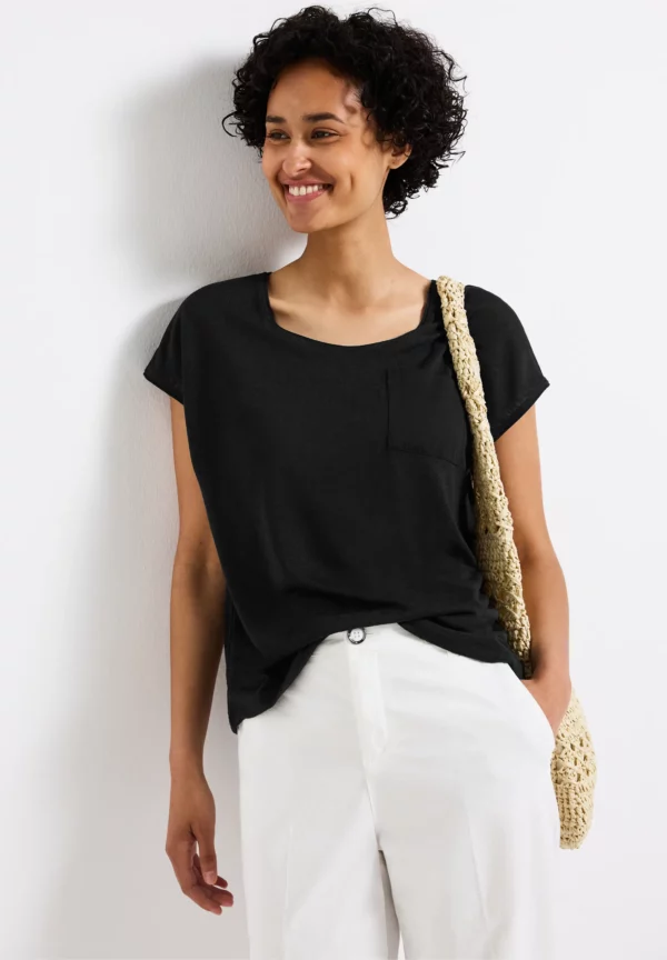 T.shirt noir avec une poche – Image 6