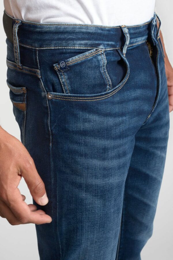 Jean jogg coupe droite délavé – Image 4