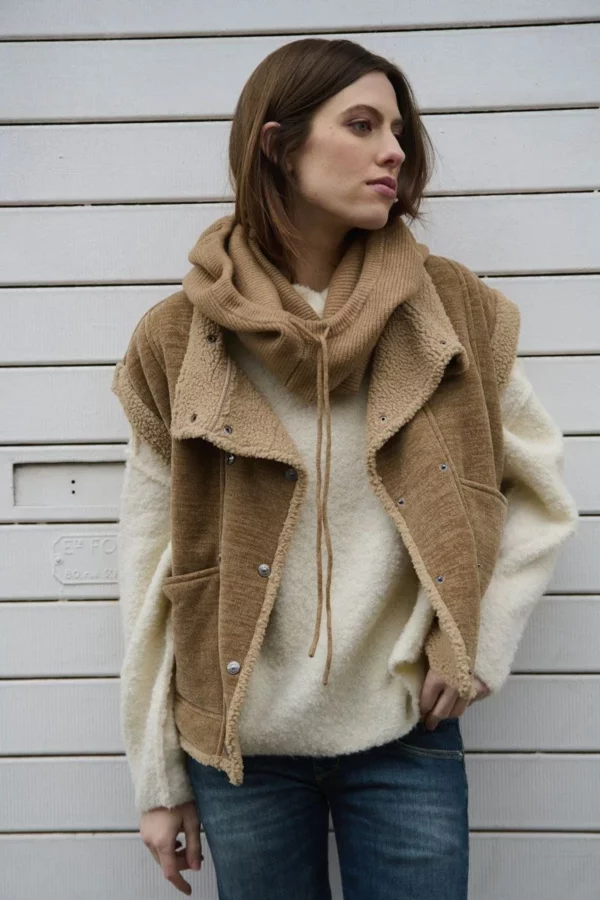 Veste sans manches boutonnée marron – Image 2
