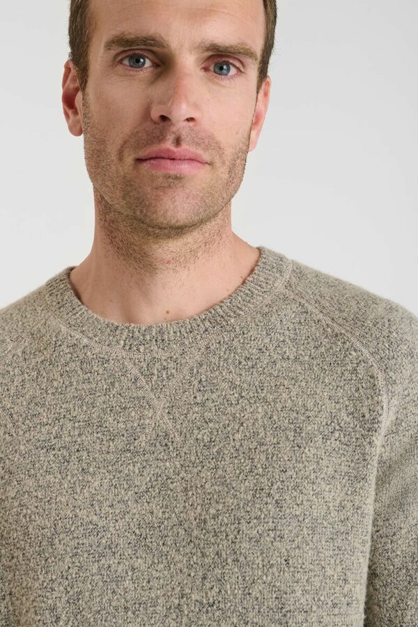 Pull beige doux