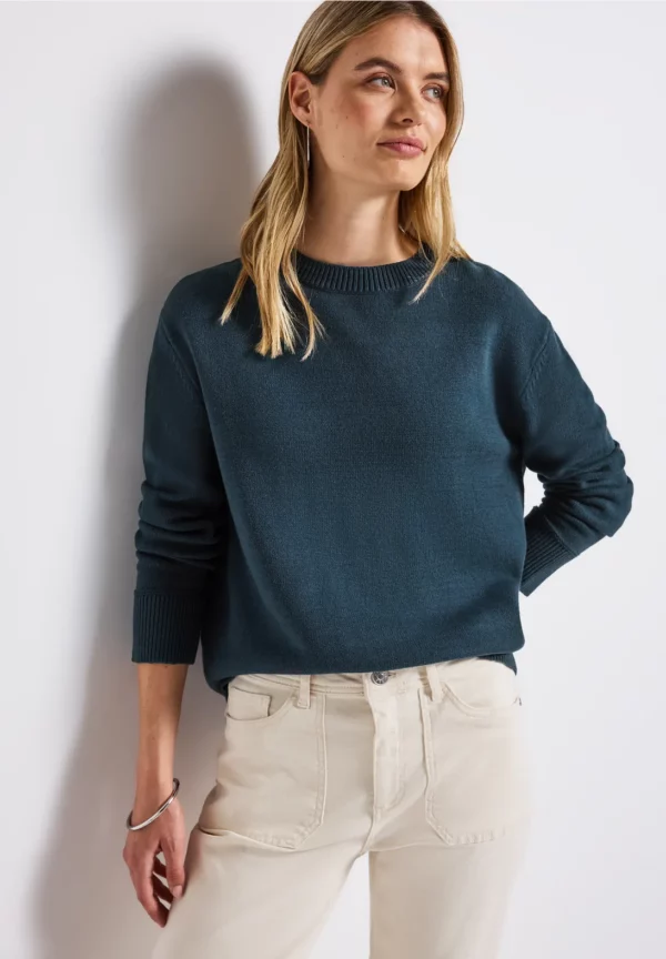 Pull col rond bleu pétrole – Image 2
