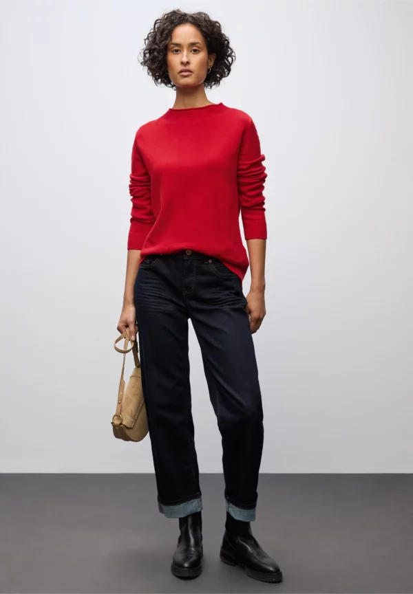 Pull col montant rouge – Image 2