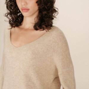 Pull col V pailleté vanille
