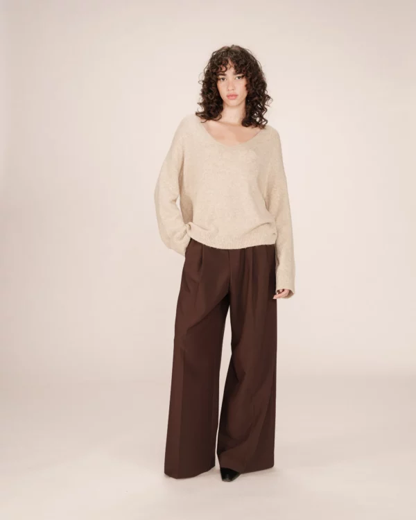 Pull col V pailleté vanille – Image 6