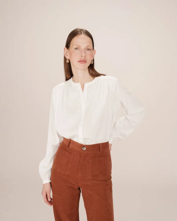 Blouse boutonnée en dentelle – Image 2