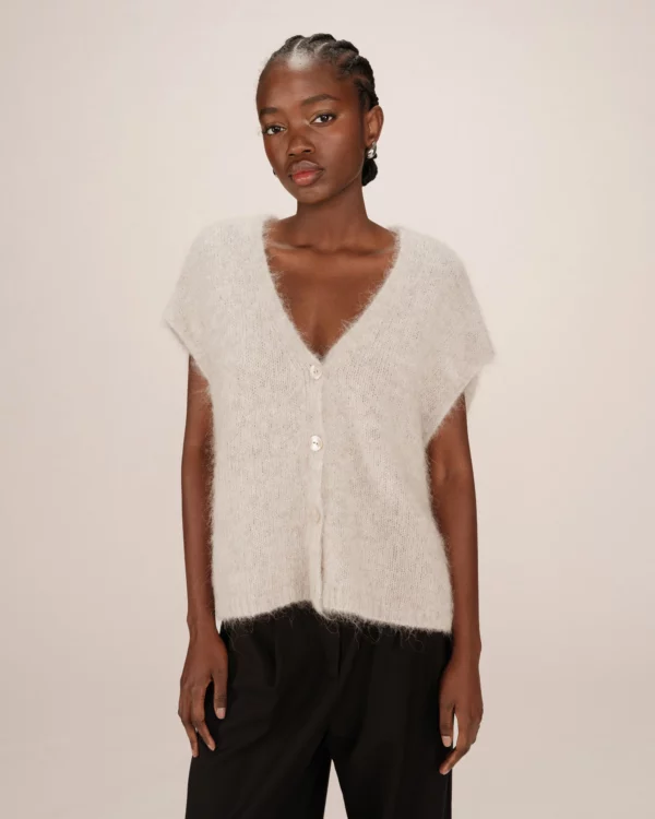 Cardigan sans manches laine et alpaga beige – Image 3