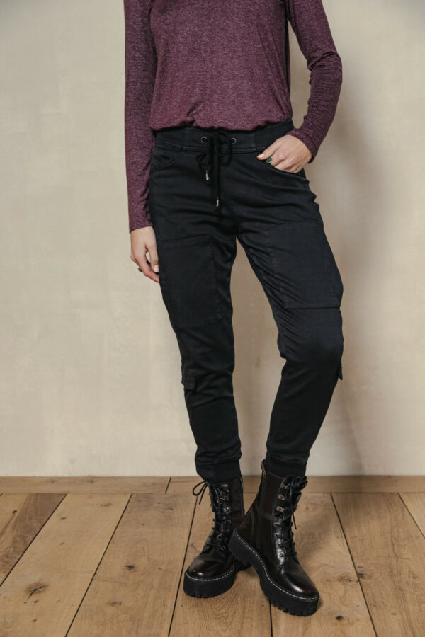 Pantalon cargo en jersey noir – Image 4