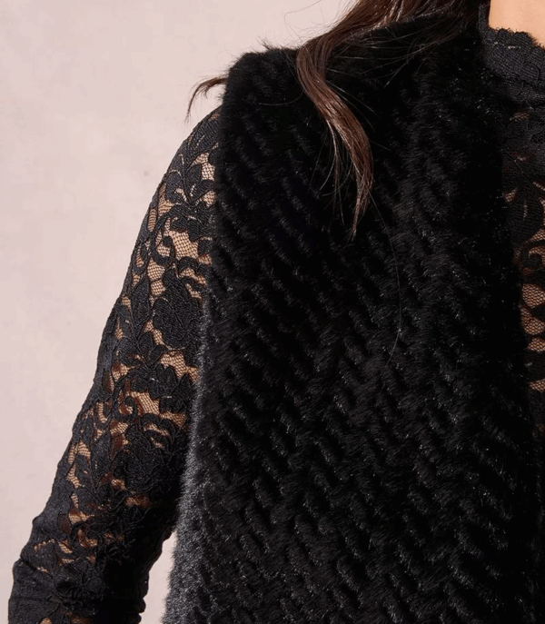 Gilet sans manches en fauss fourrure noir – Image 2