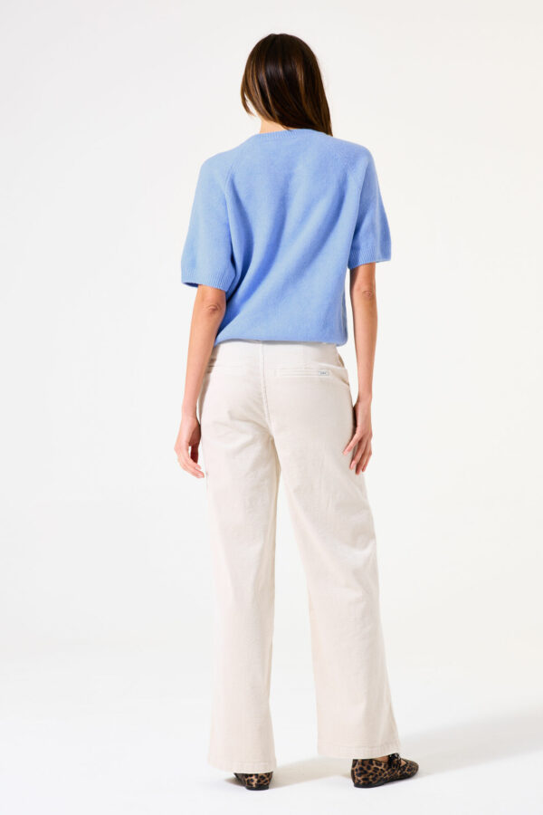 Pull manches courtes bleu lavande – Image 4