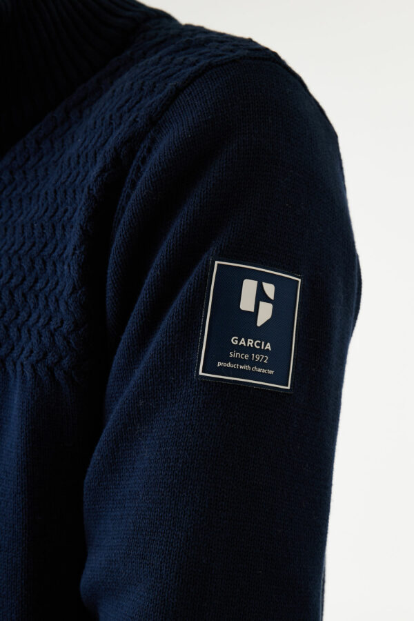 Pull col cheminé bleu marine – Image 4