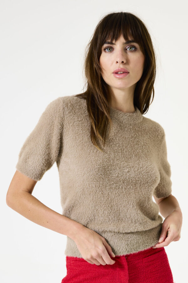 Pull sans manches taupe doudou col rond – Image 3