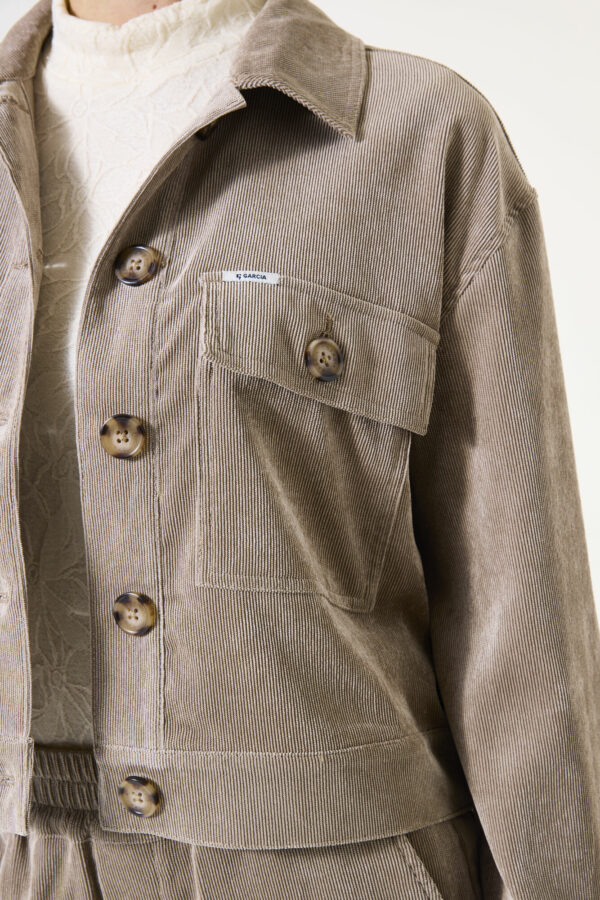 Sur chemise en velours taupe