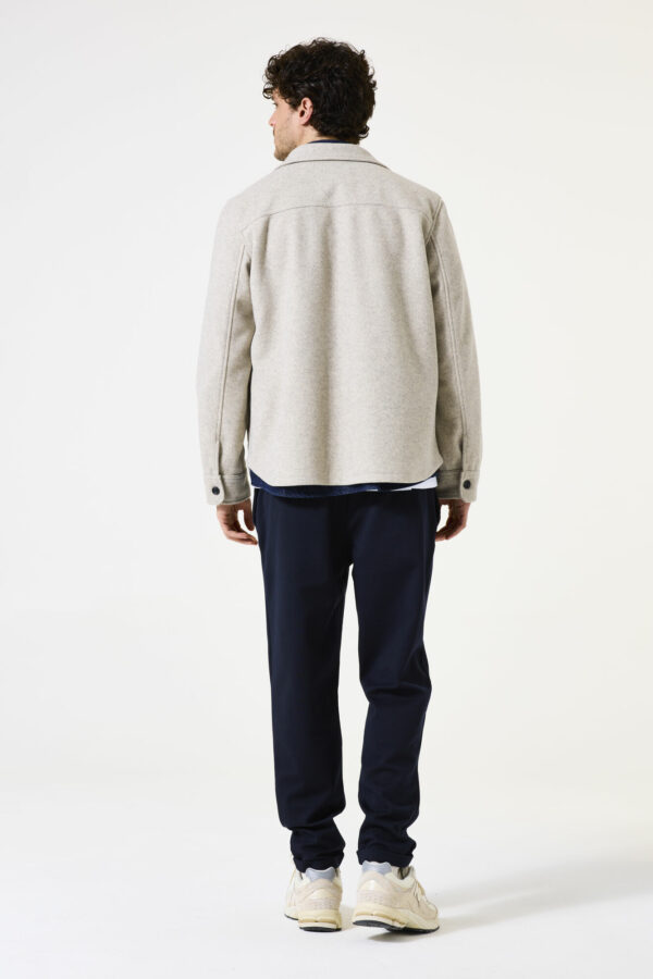 Sur chemise beige – Image 3