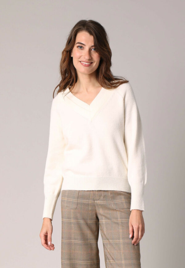 Pull col V crème – Image 2
