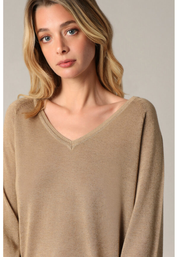 Pull col V pailleté doré