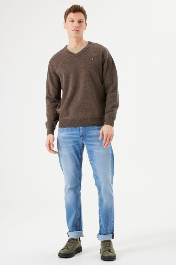 Pull col V marron – Image 2
