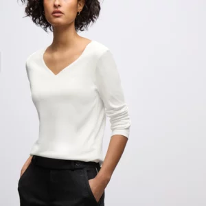 T-shirt avec encolure en cœur blanc