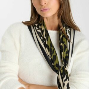 Foulard motifs léopard kaki