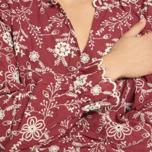 Blouse brodée bordeaux